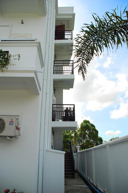 Hotel 72 Yangon Extérieur photo