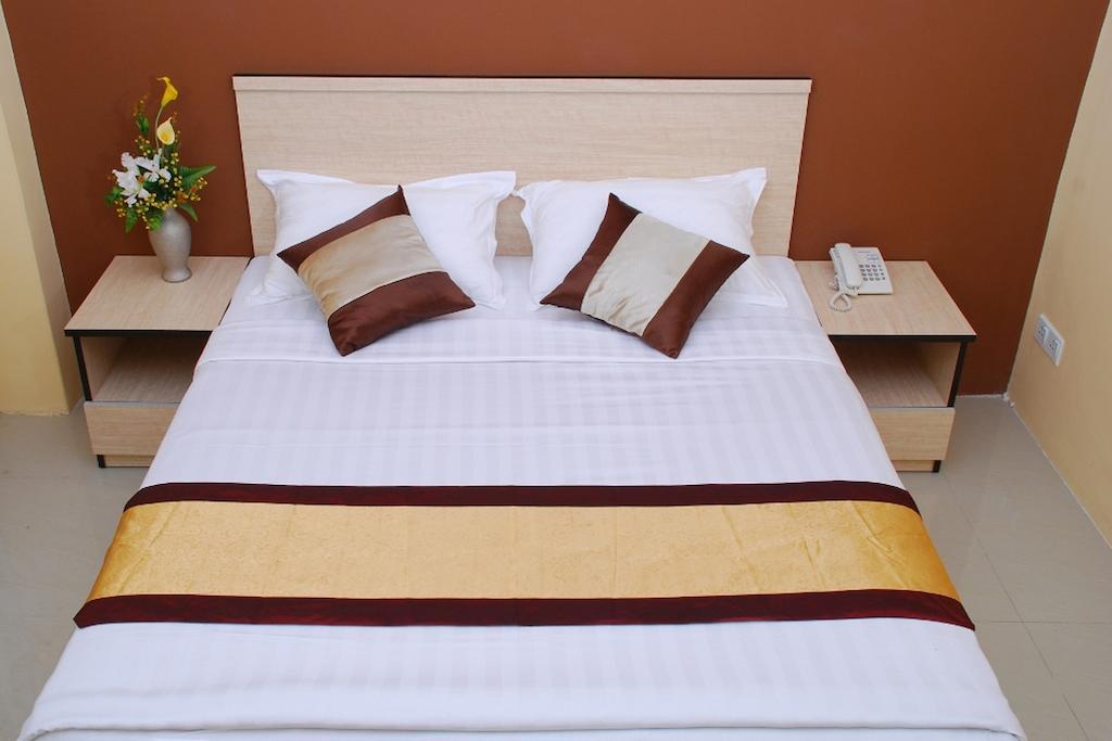Hotel 72 Yangon Chambre photo