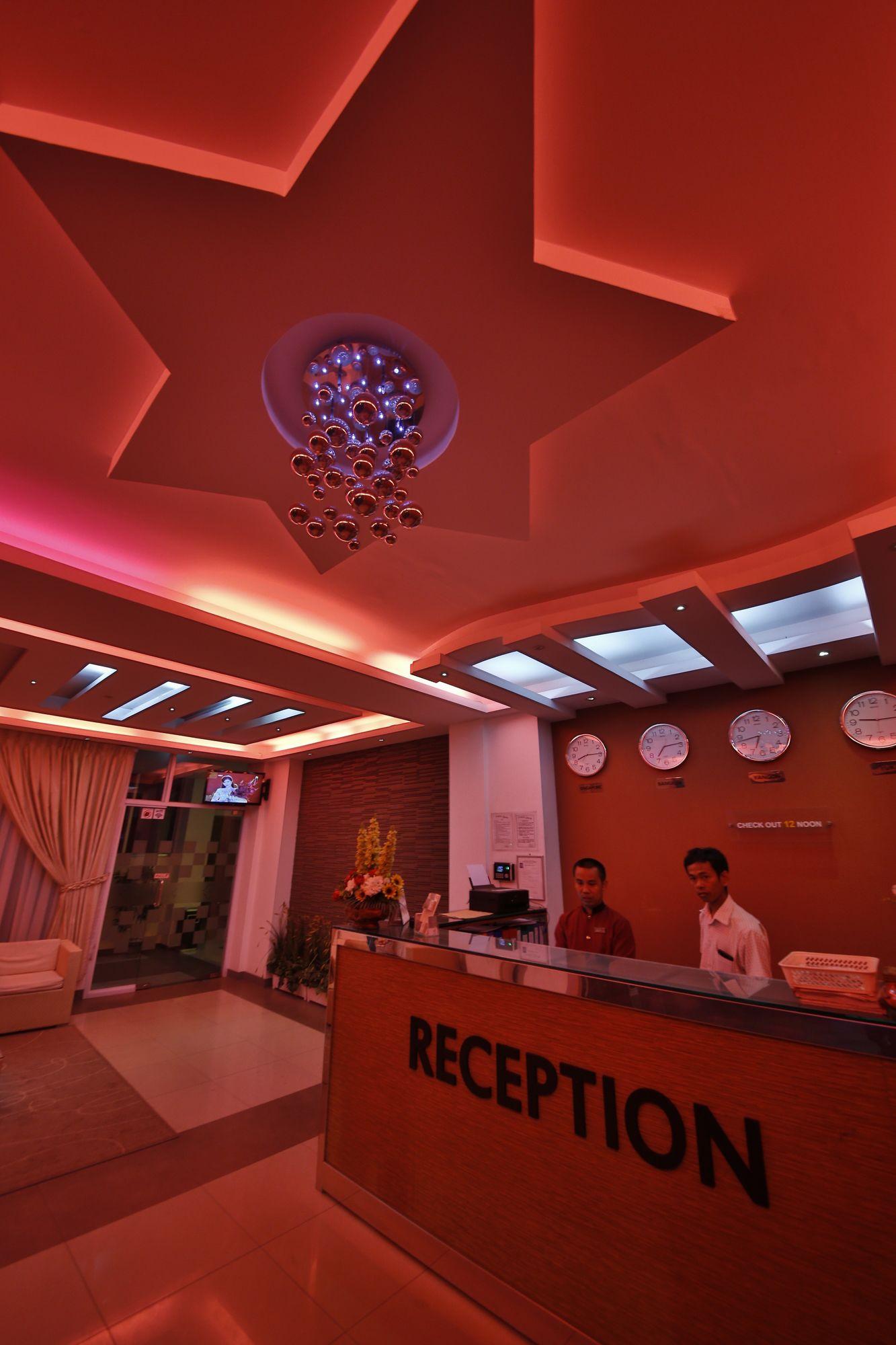 Hotel 72 Yangon Extérieur photo