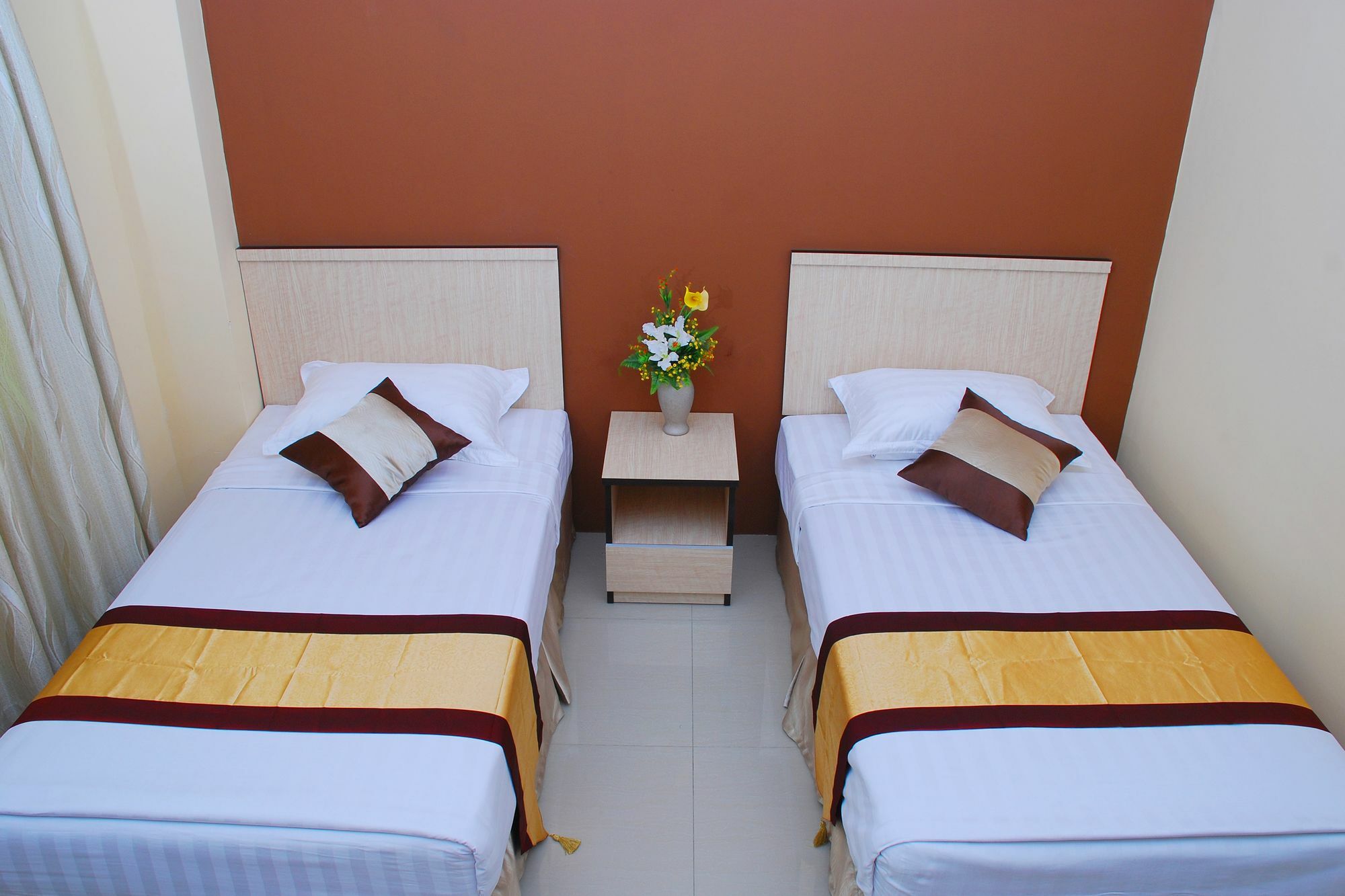 Hotel 72 Yangon Extérieur photo