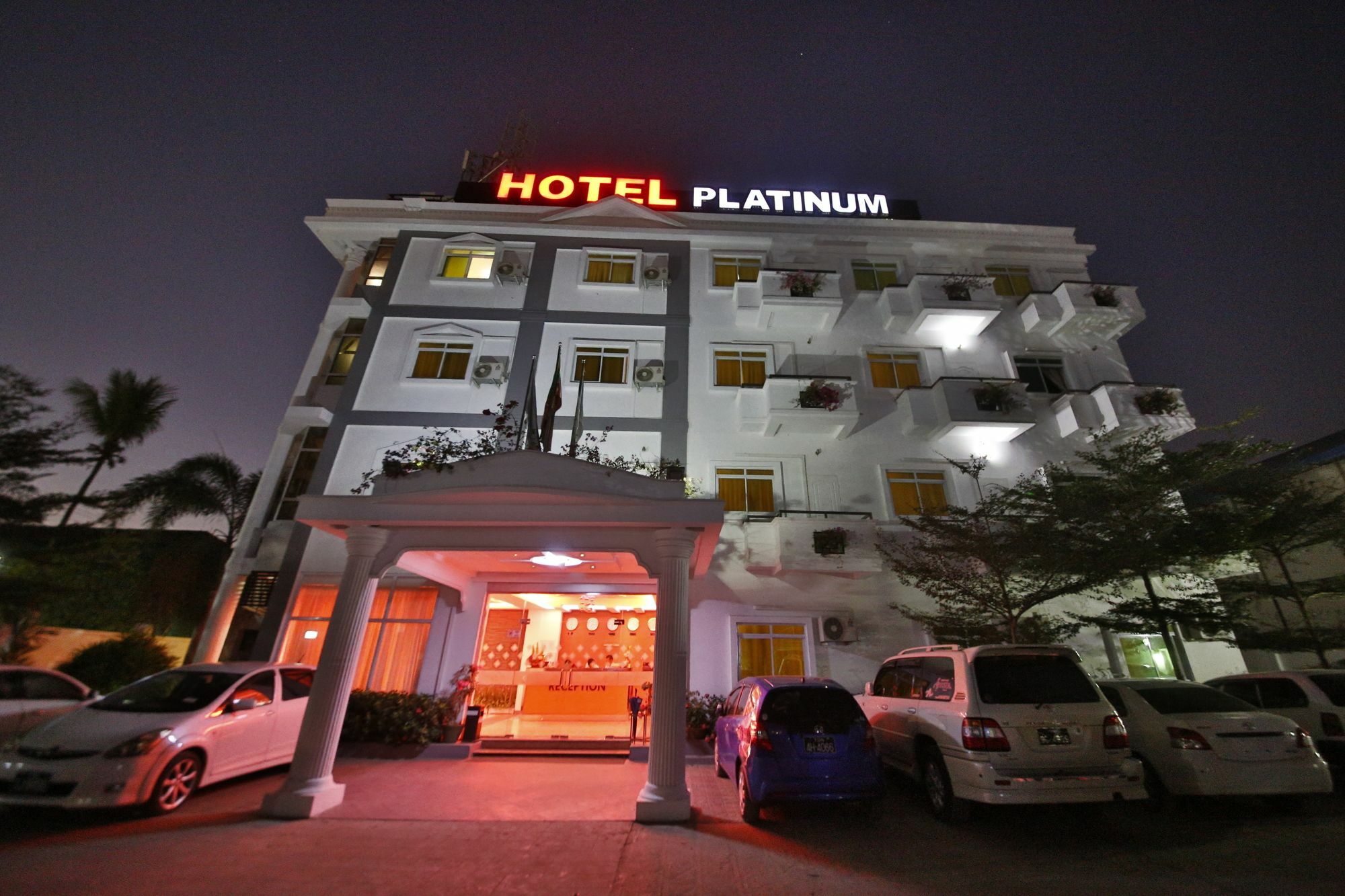 Hotel 72 Yangon Extérieur photo
