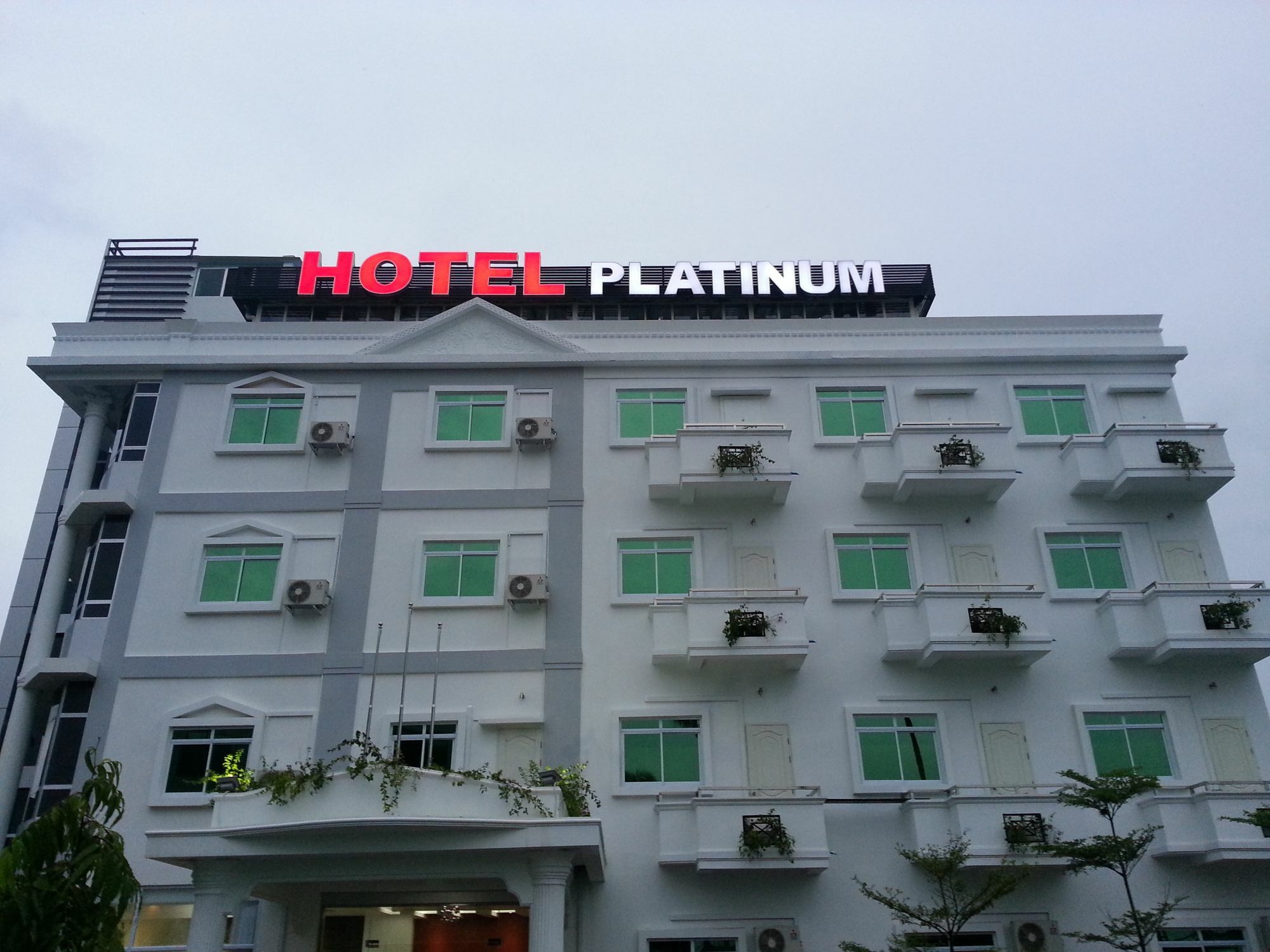 Hotel 72 Yangon Extérieur photo