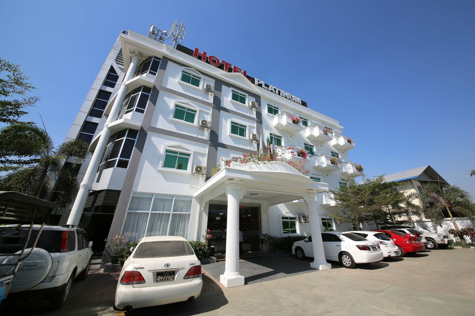 Hotel 72 Yangon Extérieur photo